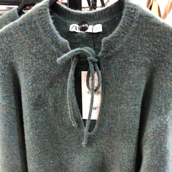 Zara Sweaters - NEVER WORN ZARA SWEATER
